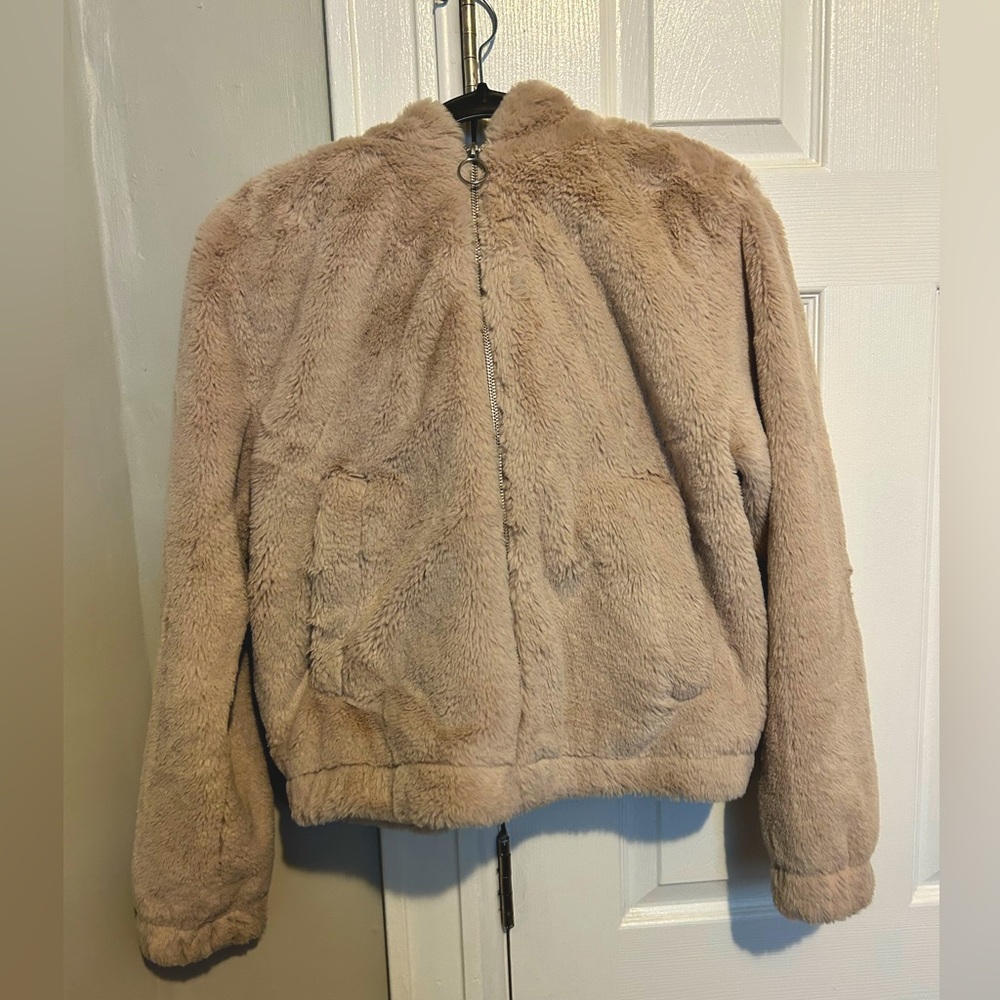 Women’s hooded teddy coat